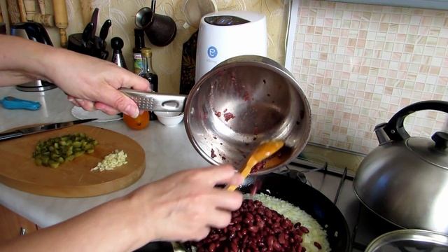Салат из фасоли с солеными огурцами. САМЫЙ ВКУСНЫЙ САЛАТ на СВЕТЕ!