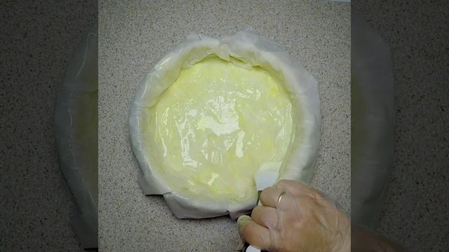 Слоеный пирог с сыром из теста Фило