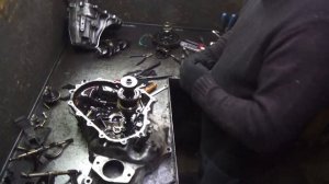 Мазда 121. Гул в коробке передач .