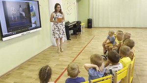 Урок музыки с использованием интерактивной панели SMART SBID-MX165  в Выльгортском детском саду №1.