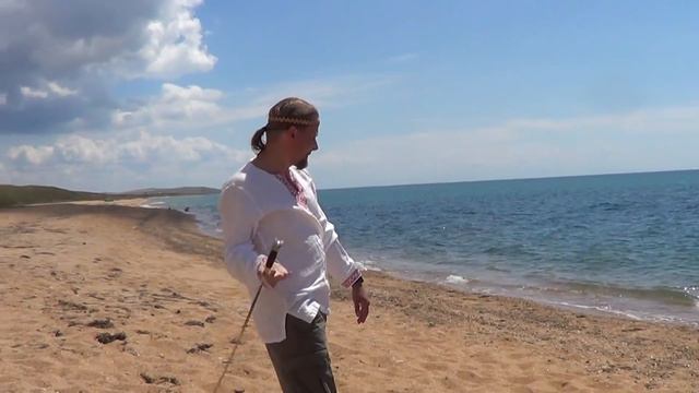 Фланкировка шашкой на пляже Опук - Владимир Шляпников - Глобальная Волна - The Global Wave смотреть онлайн