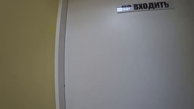 Полиция забирает сотрудников магазина за драку в отдел, будет суд