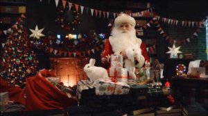 Дедушка Мороз поздравляет Лизу с Новым Годом !