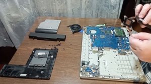 Разборка и замена термопасты на ноутбуке Samsung NP RV-520