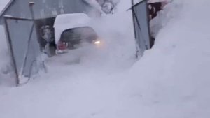 Выезд из снежного плена. Ниссан альмера 2000г 1,5 90л хетчбек