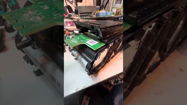 Greenworks 40v battery repair (not charging) смотреть онлайн
