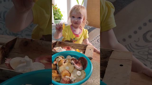 ВАРЕНИКИ ПРОБУЮТ 👶👶👍