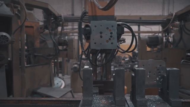 Компрессор 1 цилиндровый New Hoolland, Case, John Deere, PANEVEZIO AURIDA, 2111-302 смотреть онлайн