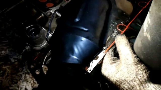 Снимаем ГБЦ на Волге , для замена прокладки. смотреть онлайн