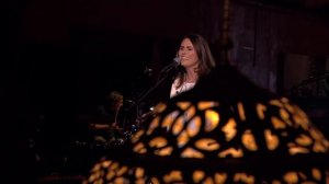 Sharon den Adel knalt met 'Just what I need tonight' | Liefde voor Muziek
