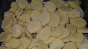 Куриные голени в сметане с картошкой