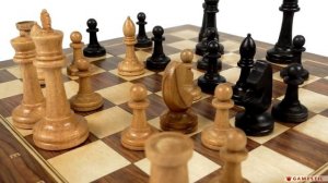 Видео обзор шахмат «Wood Games» фигурки с утяжеление.