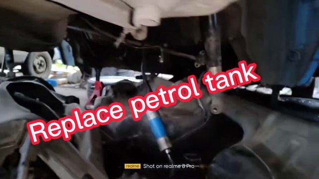 W202 Petrol Tank Leak and Change Petrol tank Ori Halfcut смотреть онлайн