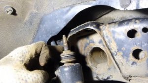 Замена втулок заднего TEMS амортизатора ПРАДО-120 (LEXUS GX-470)