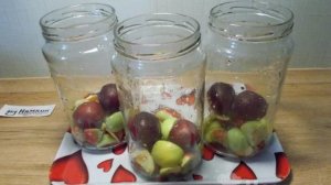 Компот ассорти на зиму из яблок, сливы и крыжовника