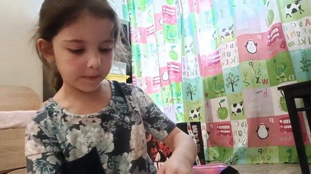 что подарить девочке на 7 лет?