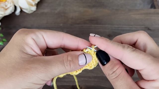 Красивый объемный рельефный узор спицами для вязания шапок
