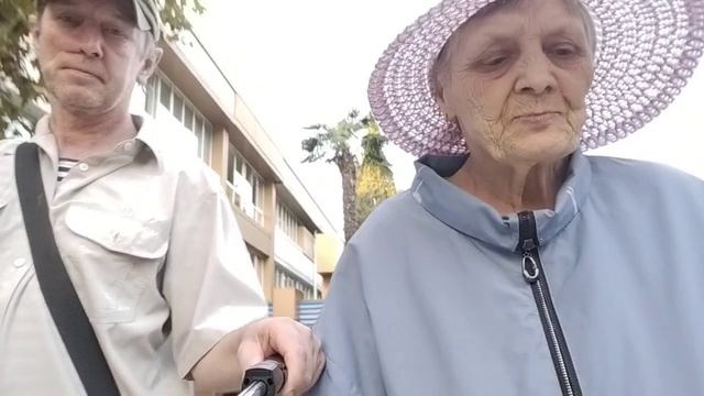на прогулке