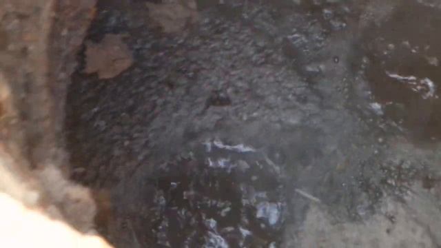 iZ Вносим Карбид в Септик Старую Выгребную яму кидаем We bring carbide to Old Septic tank 20200830 смотреть онлайн