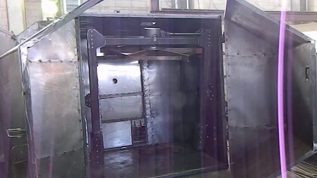 Работа машины ротоформования