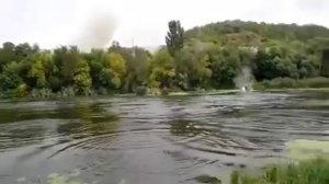 Обычная рыбалка в Донецке Разлет осколков мины