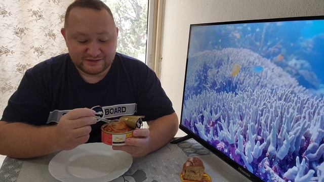 Golden Fish: Килька Обжаренная в Томатном Соусе. Битва за ТОП 1 на моем холодильнике продолжается смотреть онлайн