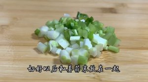 近很火的金針菇雞蛋做法，飯店賣58一盤，在家成本不到6元好香【阿朝哥美食 】 #雞蛋 #金針菇 #簡單菜餚