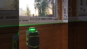 Монтаж подоконников на балконе