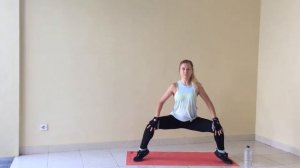 приседания " ПЛИЕ" +"плие" с выходом на носочки