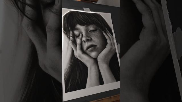 Портрет девушки. Реализм. #art #artist #artwork #charcoal #гиперреализм #творчество #художник