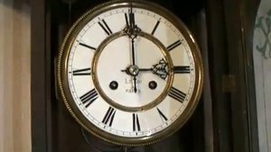 Настенные старинные часы с боем Friedrich Mauthe