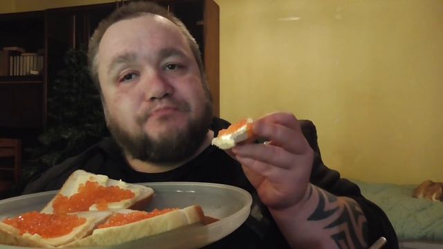 Обжор на бутерброды с красной икрой