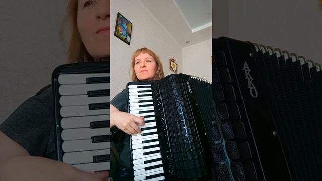 Песня Параходики плывут пароходики-Владимира Опарина -Поет Любовь Гришанова