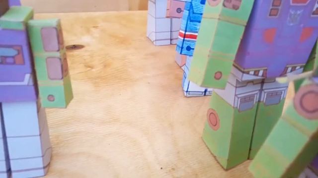 Все мои распечатанные роботы из бумаги смотреть онлайн