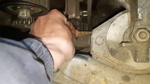 нашли причину стука ваз 2110.шкив генератора.