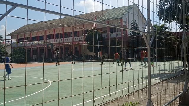 X ips 2 vs XI Mipa 2 PART 1 смотреть онлайн