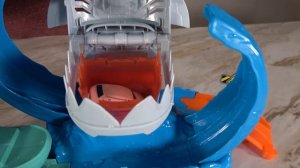 Hot Wheels City Color Shifters Robo Shark Frenzy