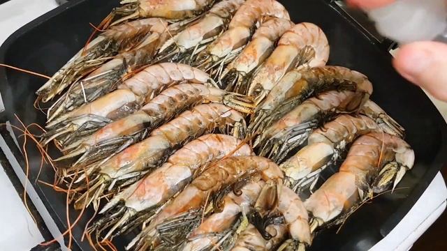 РЕЦЕПТ В САМОИЗОЛЯЦИИ ? ЖАРЕНЫЕ КРЕВЕТКИ КЛАССИЧЕСКИЙ РЕЦЕПТ. КРЕВЕТКИ НА СКОВОРОДЕ ГРИЛЬ ? ВКУСНО