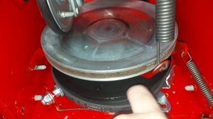 Снегоуборщик мтд 61 третий месяц уборки снега.