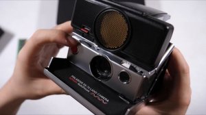 Unbox the Polaroid SX-70 Sonar, refurbished by Retrospekt