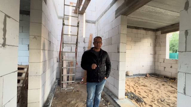 КАК НАЧАТЬ КЛАДКУ ПОСЛЕ УКЛАДКИ ПЛИТ ПЕРЕКРЫТИЯ / КАК УЛОЖИТЬ ПЕРВЫЙ РЯД БЛОКОВ смотреть онлайн