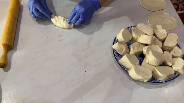 Слоеная самса с тыквой!Очень вкусно! смотреть онлайн