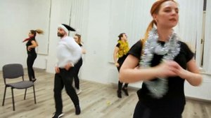 Новогодний танец "Разговор со счастьем"