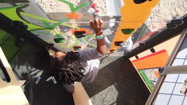 GIANT playground towers by KOMPAN - Play Systems - Heights that WOWs смотреть онлайн