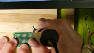 Проверка малогабаритного SNJ3682 дремеля  осциллографом в реальной работе Токи потребления пульсаци