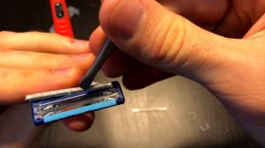 СДЕЛАЙ ЭТО с бритвой. Не выкидывай лезвие. Ремонт бритвы. DIY