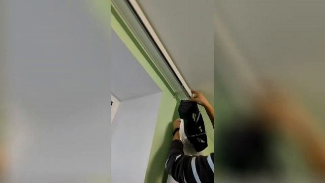 Монтаж мультифактурных жалюзи