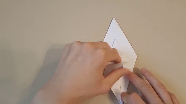 Попугай из бумаги. Птица. оригами. смотреть онлайн