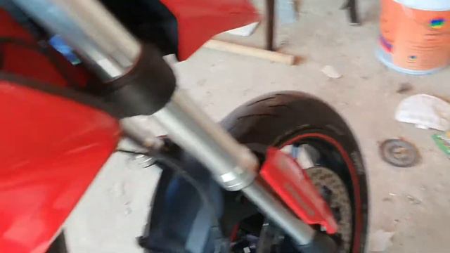 Ducati Hypermotard821 Review.