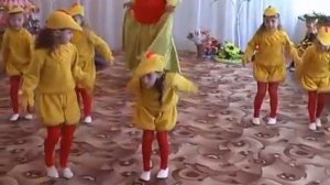 танец Курочек(средняя группа)